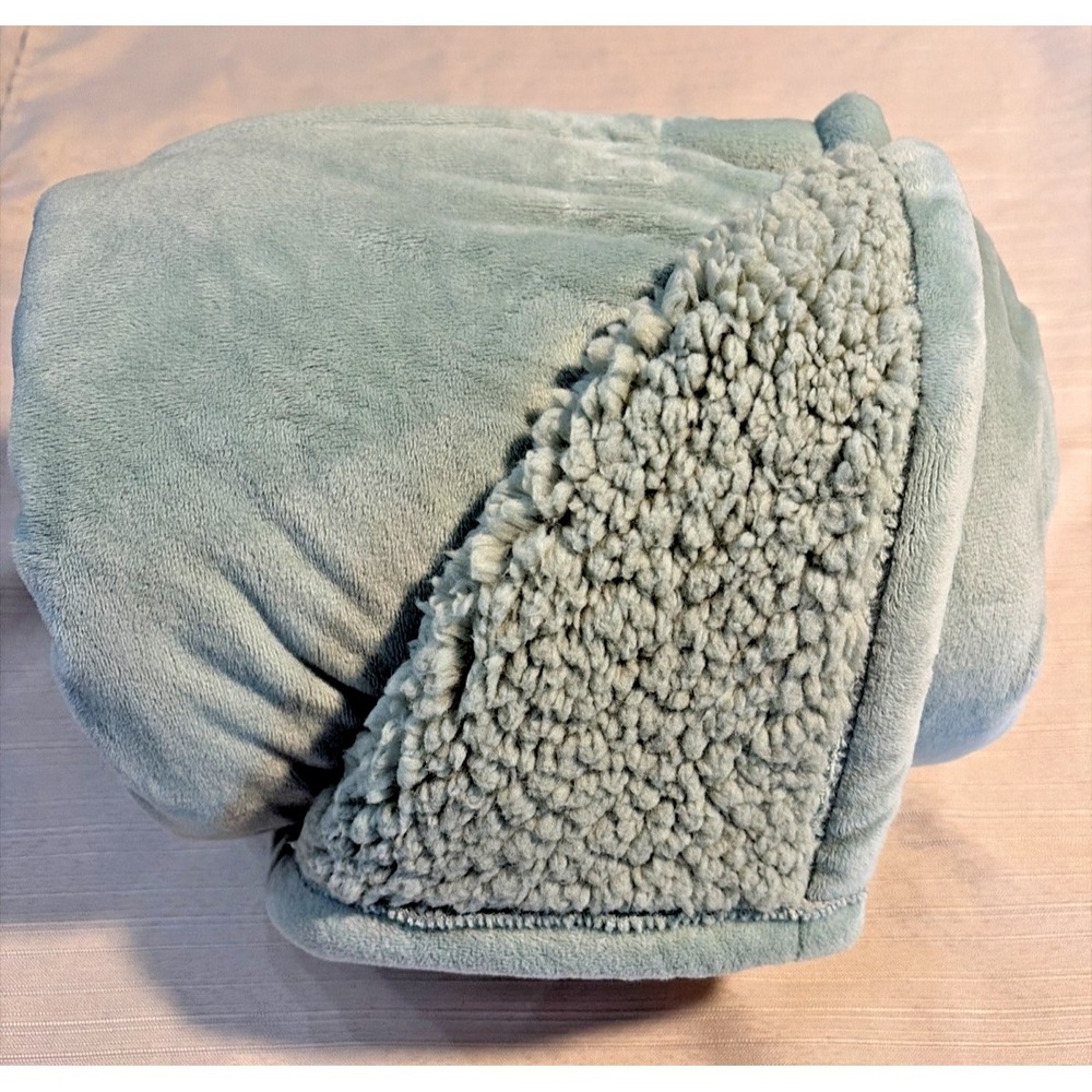 Cloud Island Micromink Shearling Blanket in Green - 30 x 40 Inches